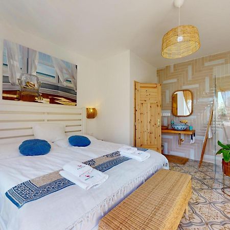 Ron De Mar & La Brisa Bed & Breakfast Pezinok Exterior photo